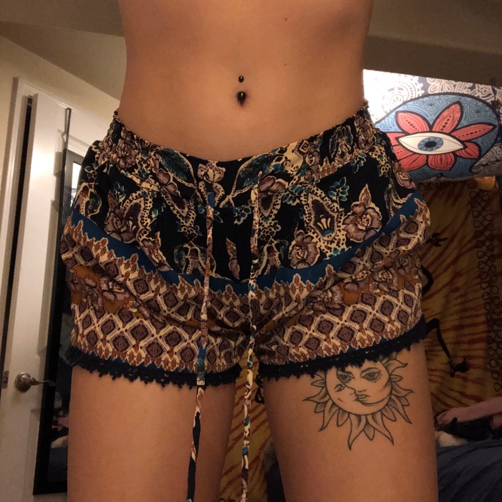 Vintage flowy shorts